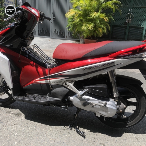Honda airblade 110cc 2011 trắng đỏ đen 